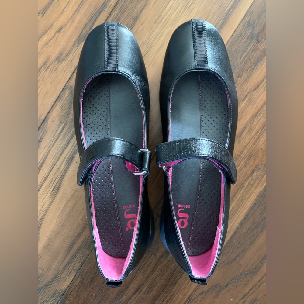 Nike G Series Shoes